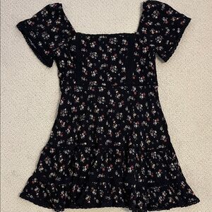 Women’s juniors American Eagle Floral Black Dress